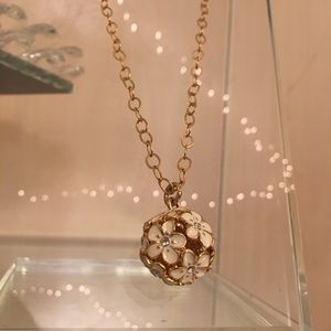 Floral necklace